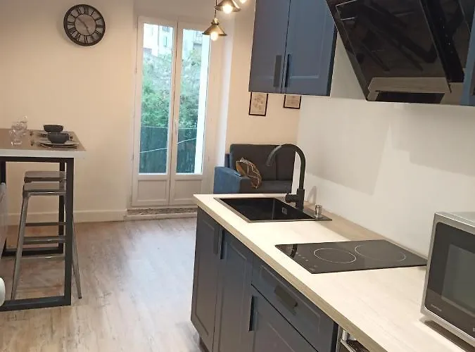 Joli Avec Balcon Clim Daire